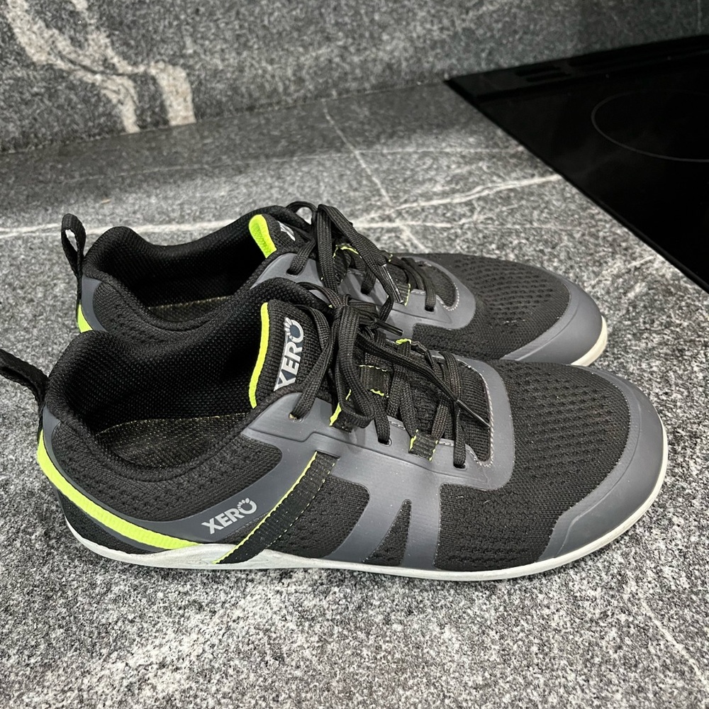 Men’s Xero Prio size 9